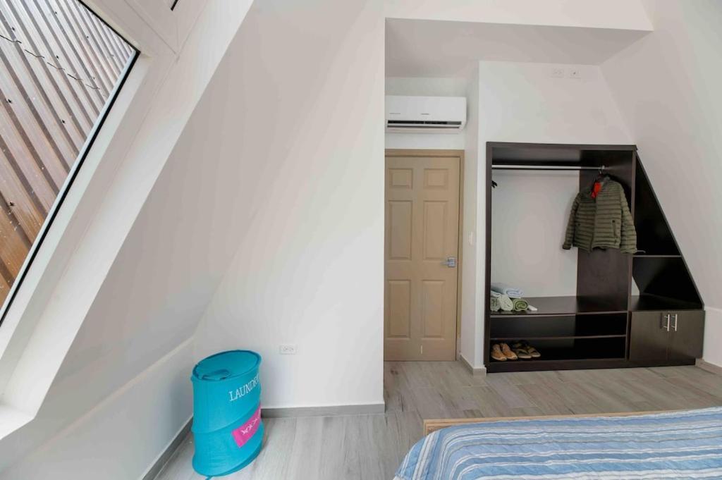 Cozy Beach Villa At The Shores 5 Minutes From The Beach West End Eksteriør billede